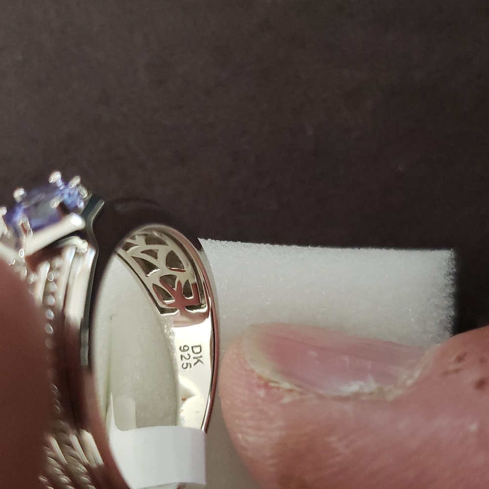 Ring - Picture 3 of 4